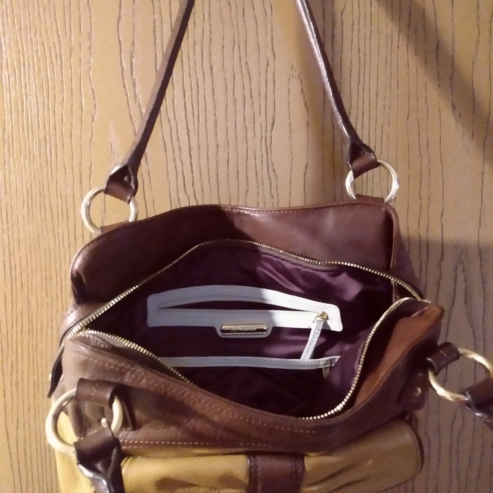 Designer Hand-Bag - Picture 3 of 4